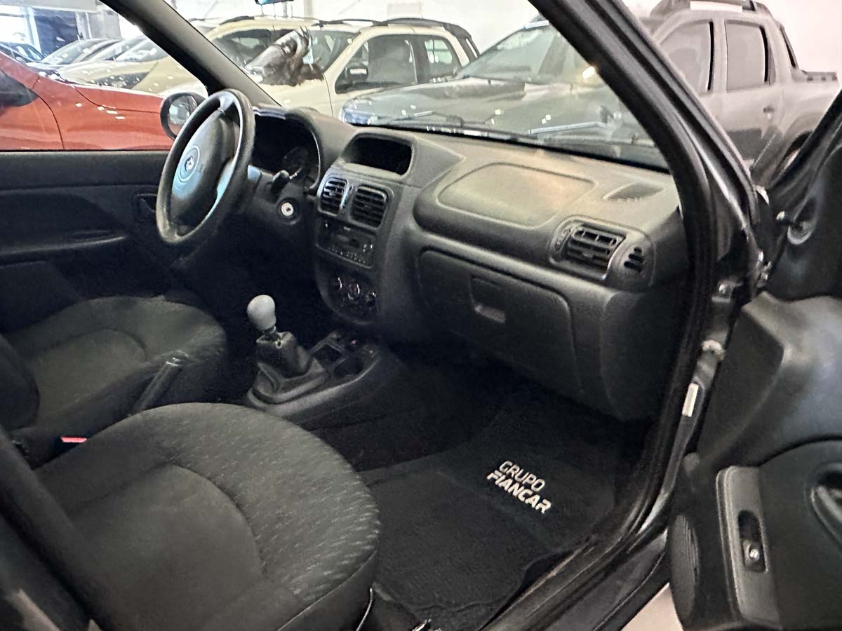 RENAULT CLIO PLUS 1.2 FULL 5PTS 2017