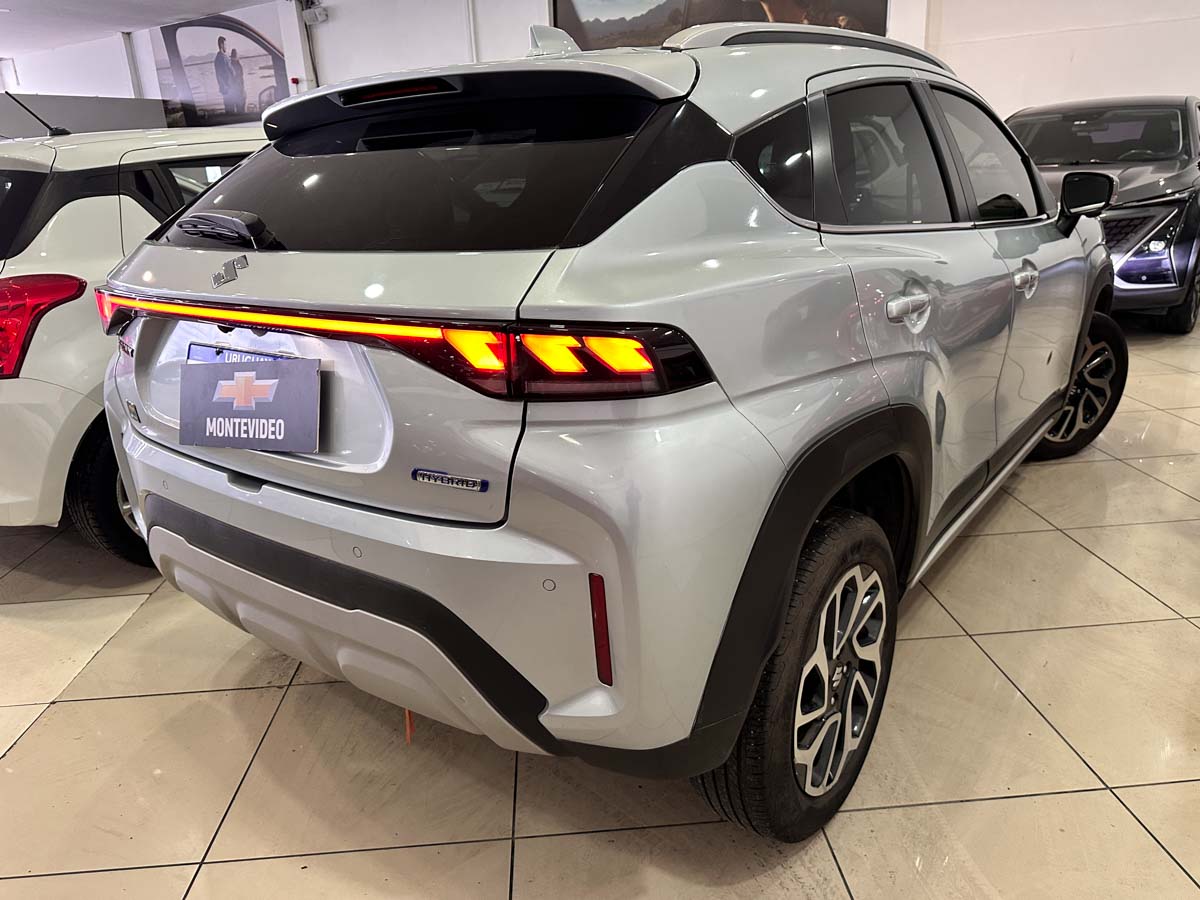 SUZUKI FRONX GLX AT HYBRID EXTRA FULL 2025