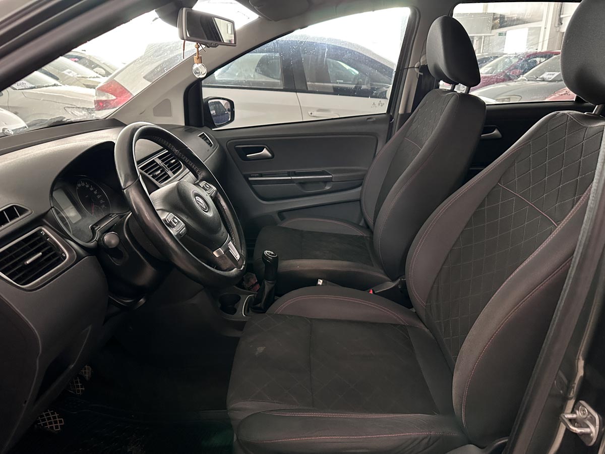 VOLKSWAGEN NUEVA SURAN 1.6 FULL 2013