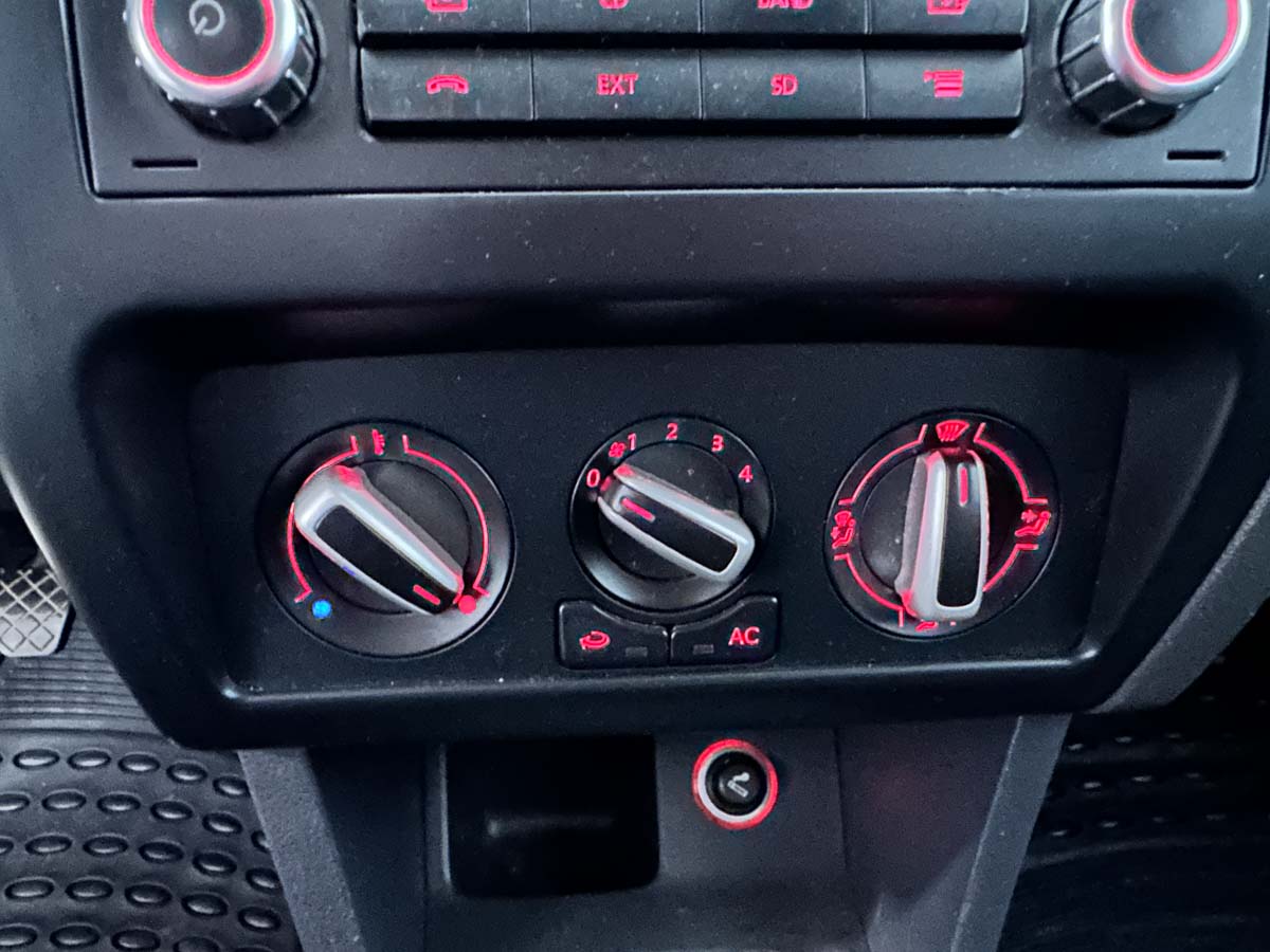 VOLKSWAGEN NUEVA SURAN 1.6 FULL 2013