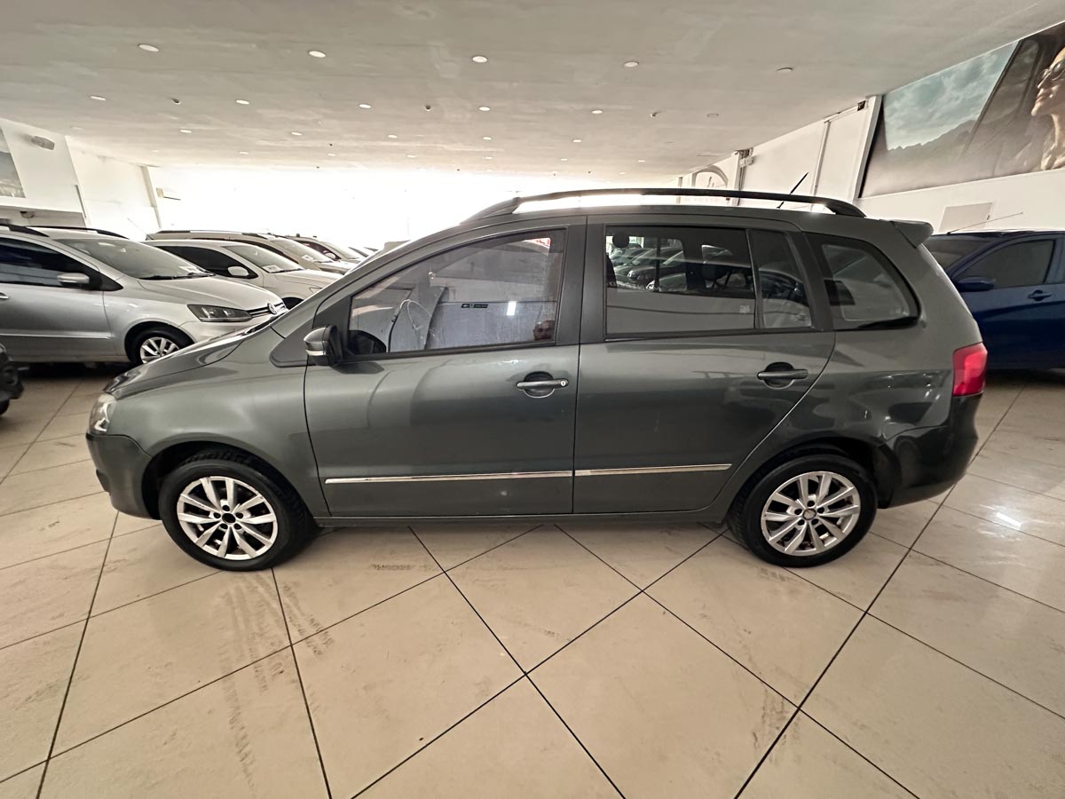 VOLKSWAGEN NUEVA SURAN 1.6 FULL 2013