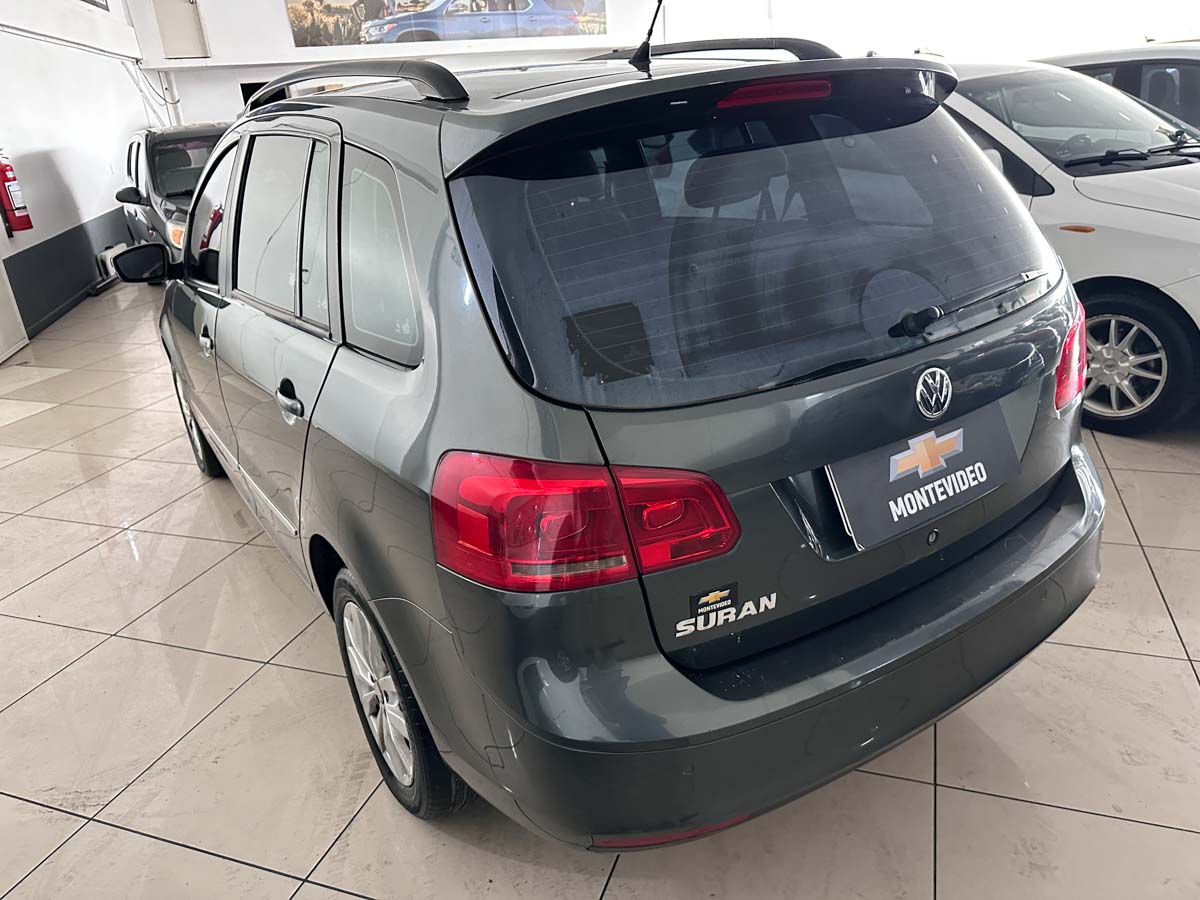 VOLKSWAGEN NUEVA SURAN 1.6 FULL 2013