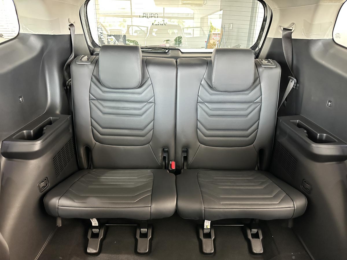 Kia Carens EX PLUS AT 6 Pasajeros 2026