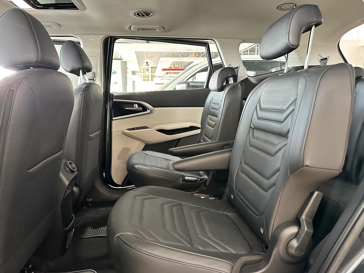 Kia Carens EX PLUS AT 6 Pasajeros 2026
