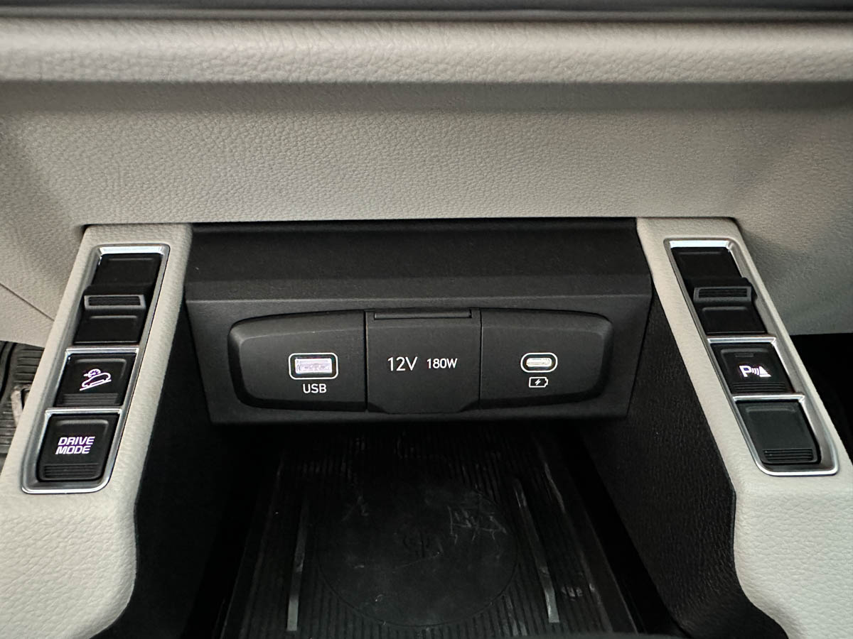 Kia Carens EX PLUS AT 6 Pasajeros 2026