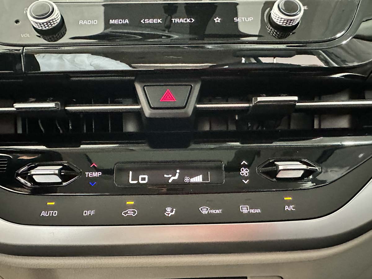 Kia Carens EX PLUS AT 6 Pasajeros 2026