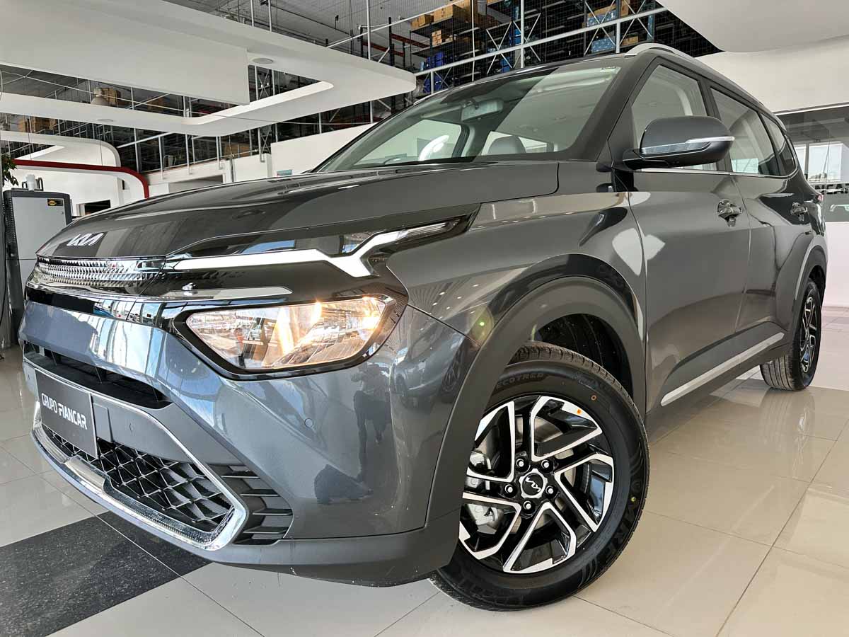 Kia Carens EX PLUS AT 6 Pasajeros 2026