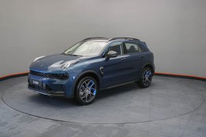 Lynk & Co 01 Louder PHEV 2026