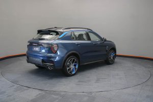 Lynk & Co 01 Louder PHEV 2026