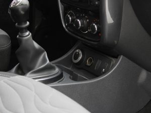 RENAULT DUSTER AWD 2015