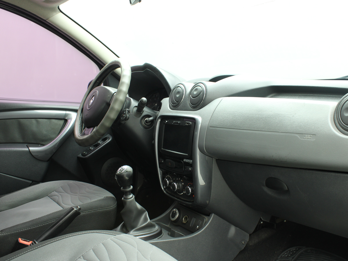 RENAULT DUSTER AWD 2015