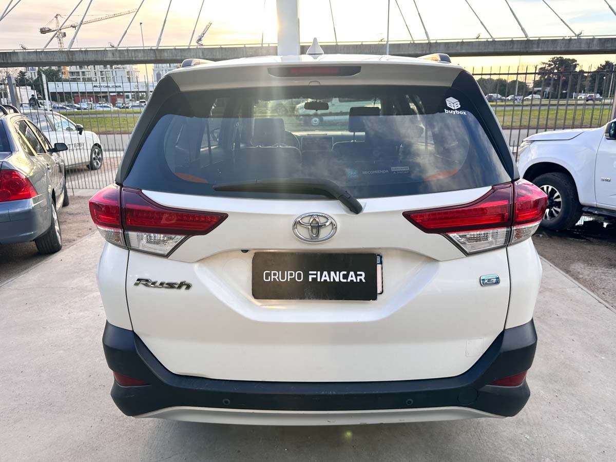 TOYOTA RUSH G 1.5 VVT MT 7 PLAZAS 5PTS 2018