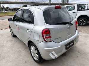 NISSAN MARCH EXTRA FULL 5PTS 2013