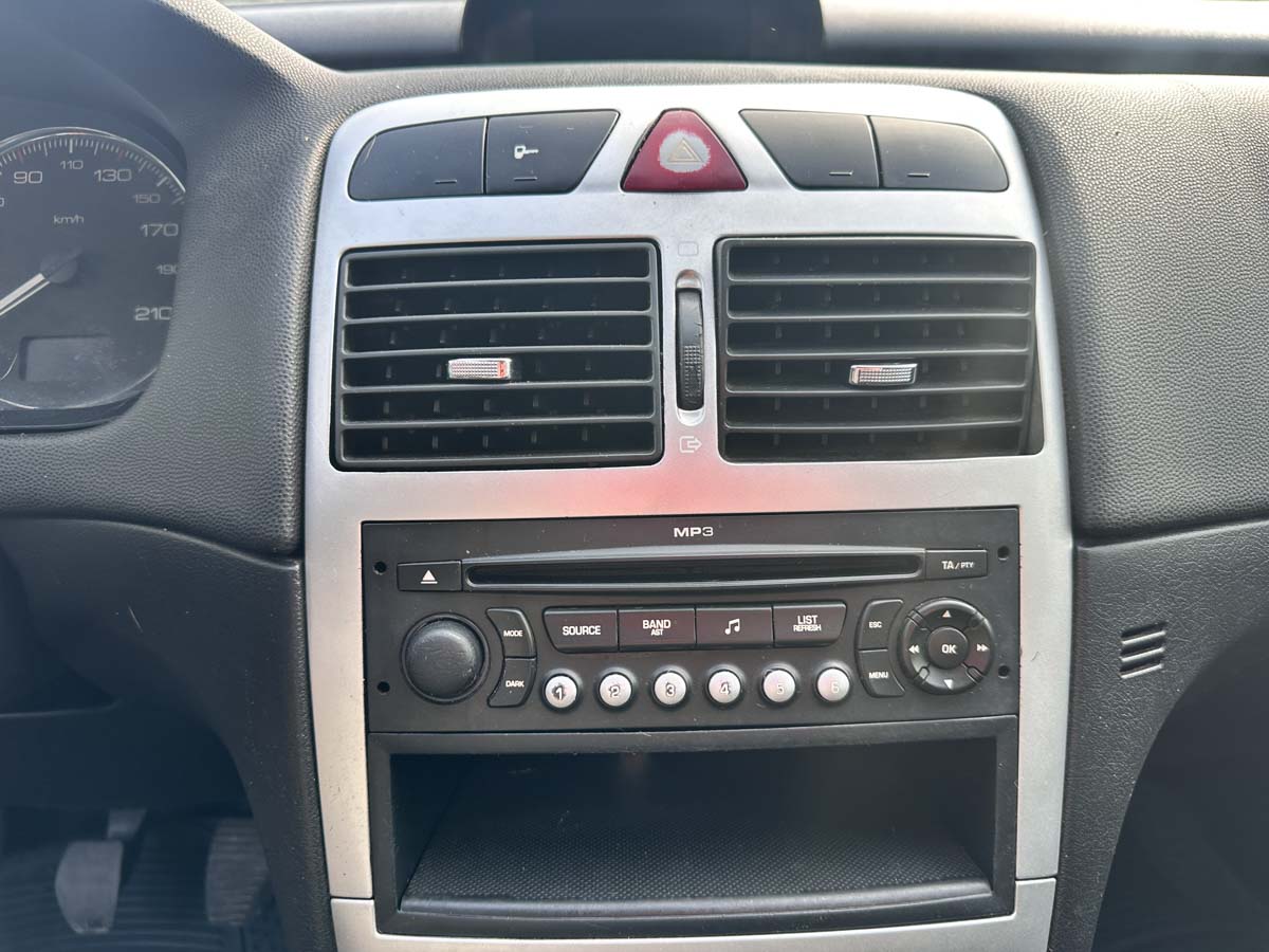 PEUGEOT 307 XS 1.6 SEDAN 4PTS 2008