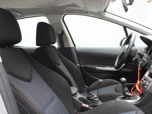 PEUGEOT 308 2011
