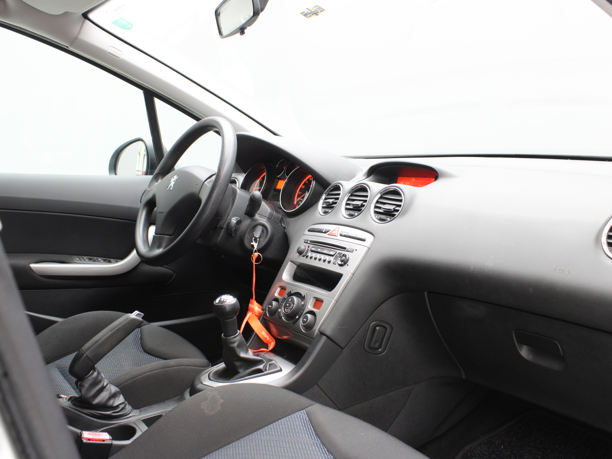 PEUGEOT 308 2011