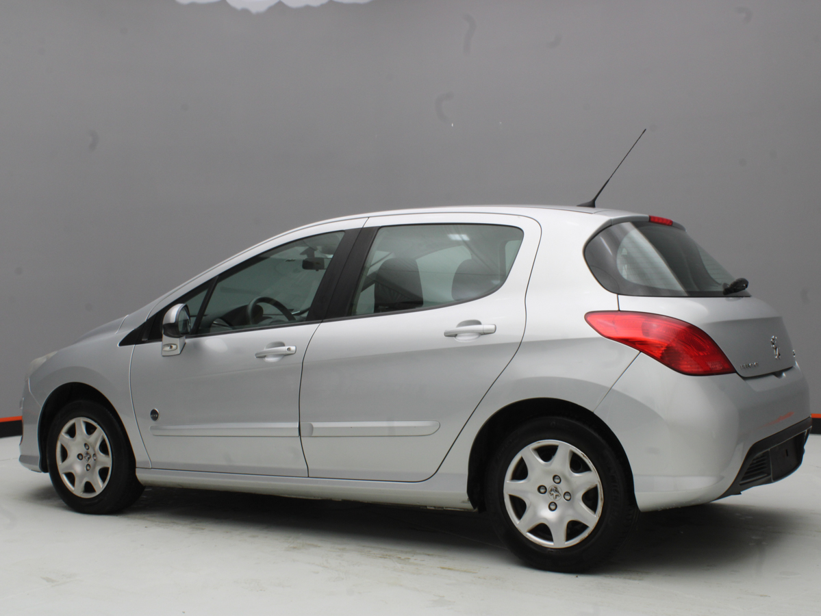 PEUGEOT 308 2011