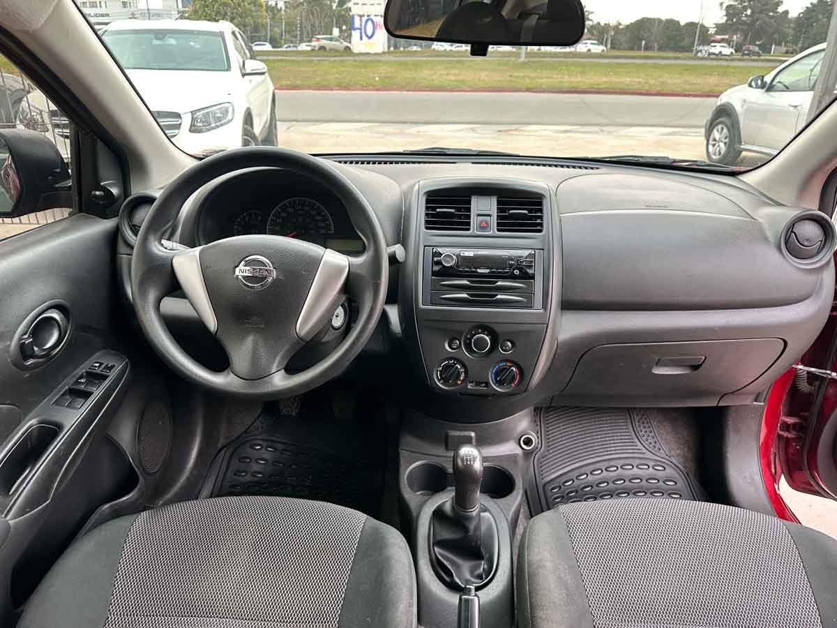 NISSAN VERSA DRIVE MT FULL SEDAN 4PTS 2020
