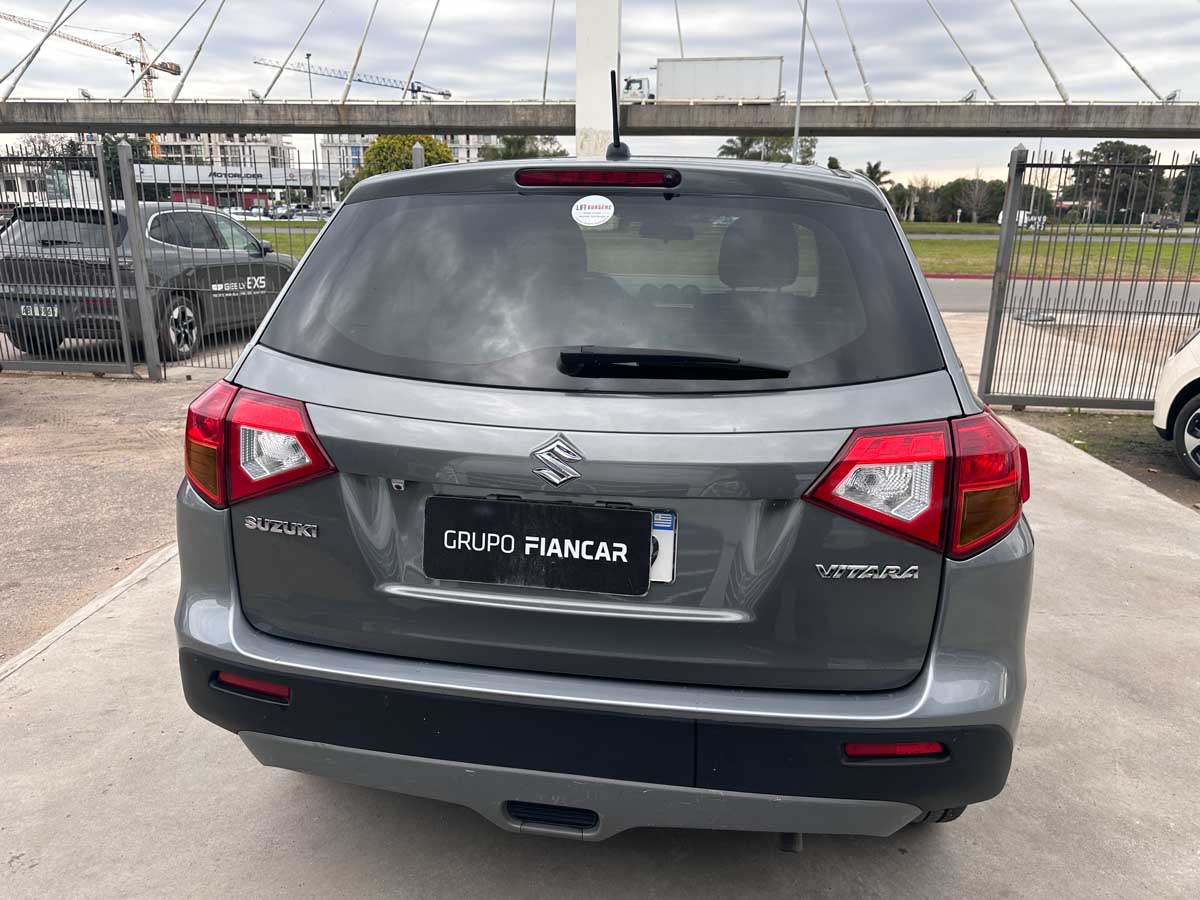 SUZUKI VITARA GL 1.6 FULL 4X2 5PTS 2017