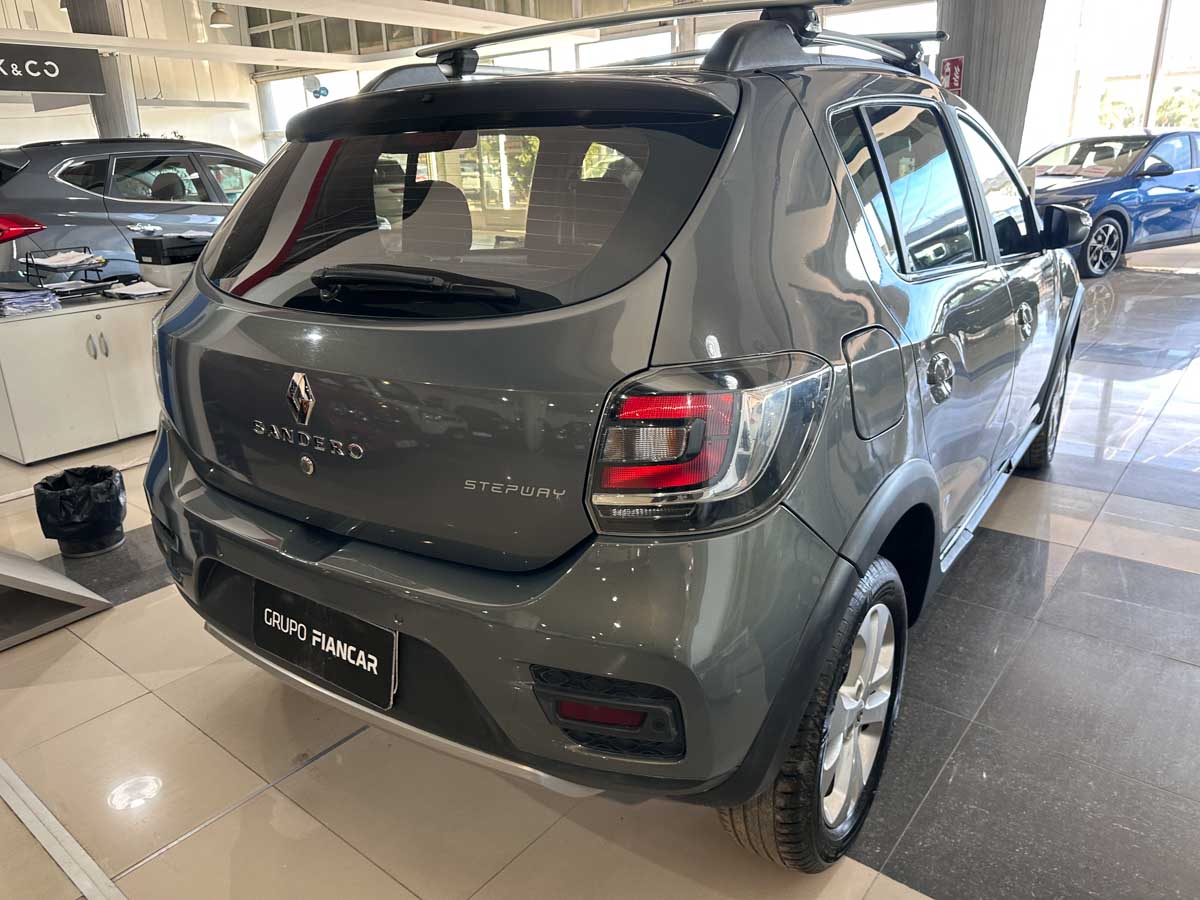 RENAULT SANDERO STEPWAY PRIVILEGE 1.6 FULL 5PTS 2018