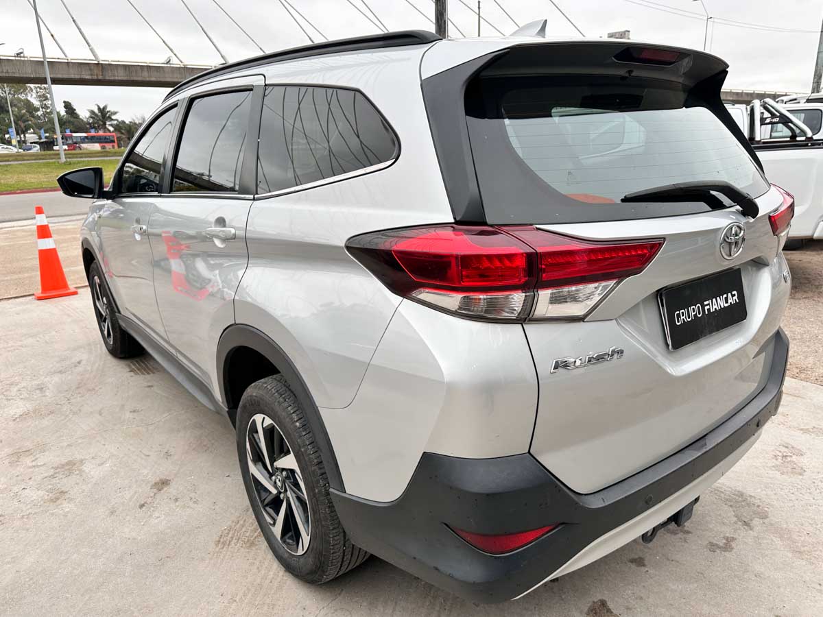 TOYOTA RUSH S PLUS 1.5 AT 7 PASAJEROS 2019