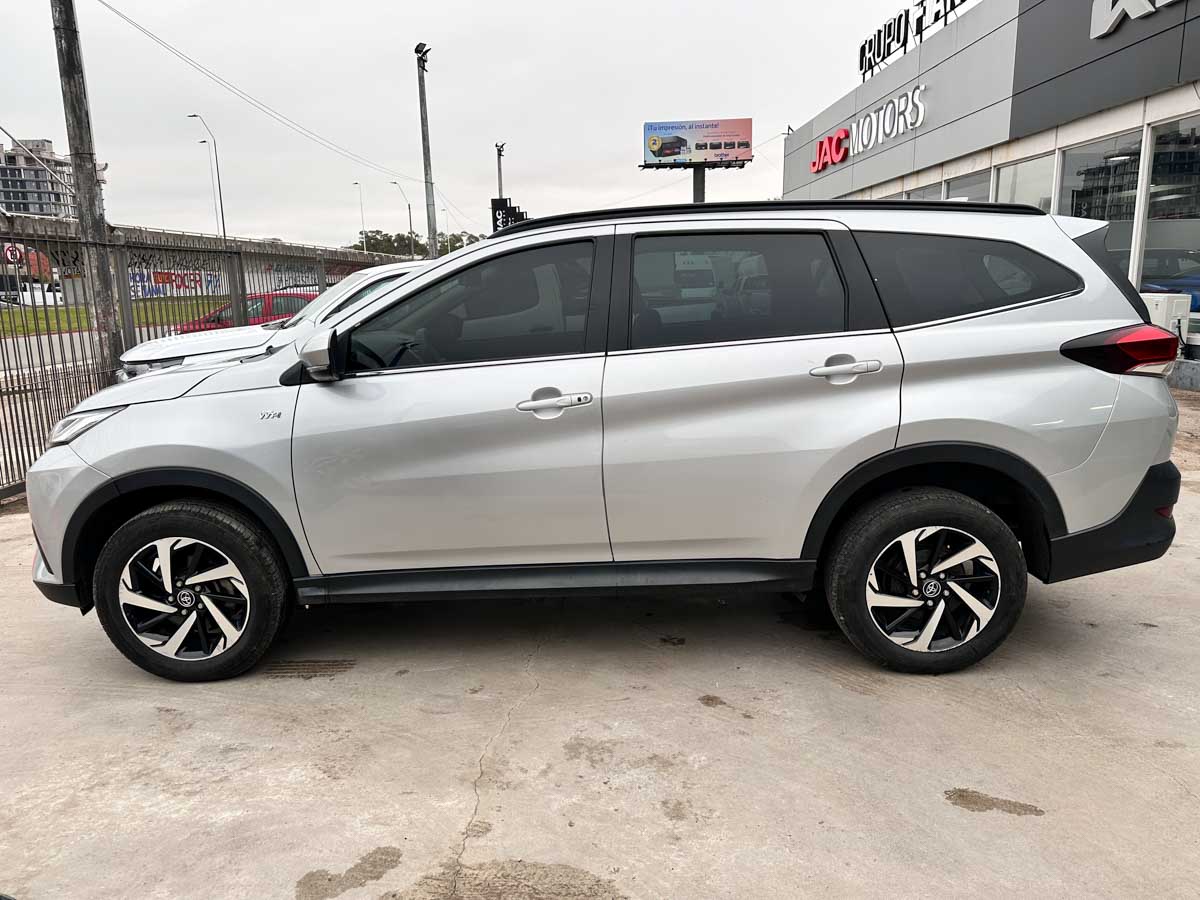TOYOTA RUSH S PLUS 1.5 AT 7 PASAJEROS 2019
