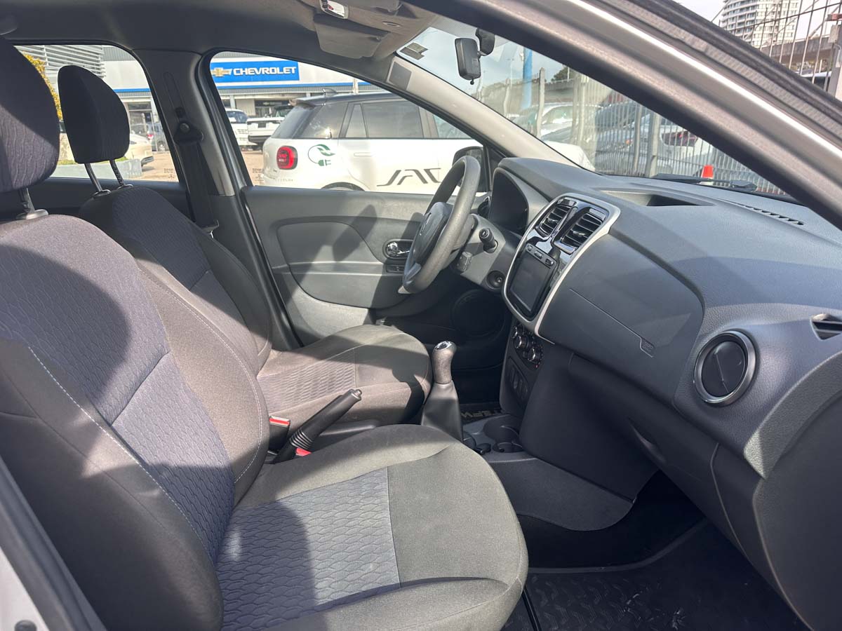 RENAULT SANDERO EXPRESSION 1.6 FULL 5PTS 2017