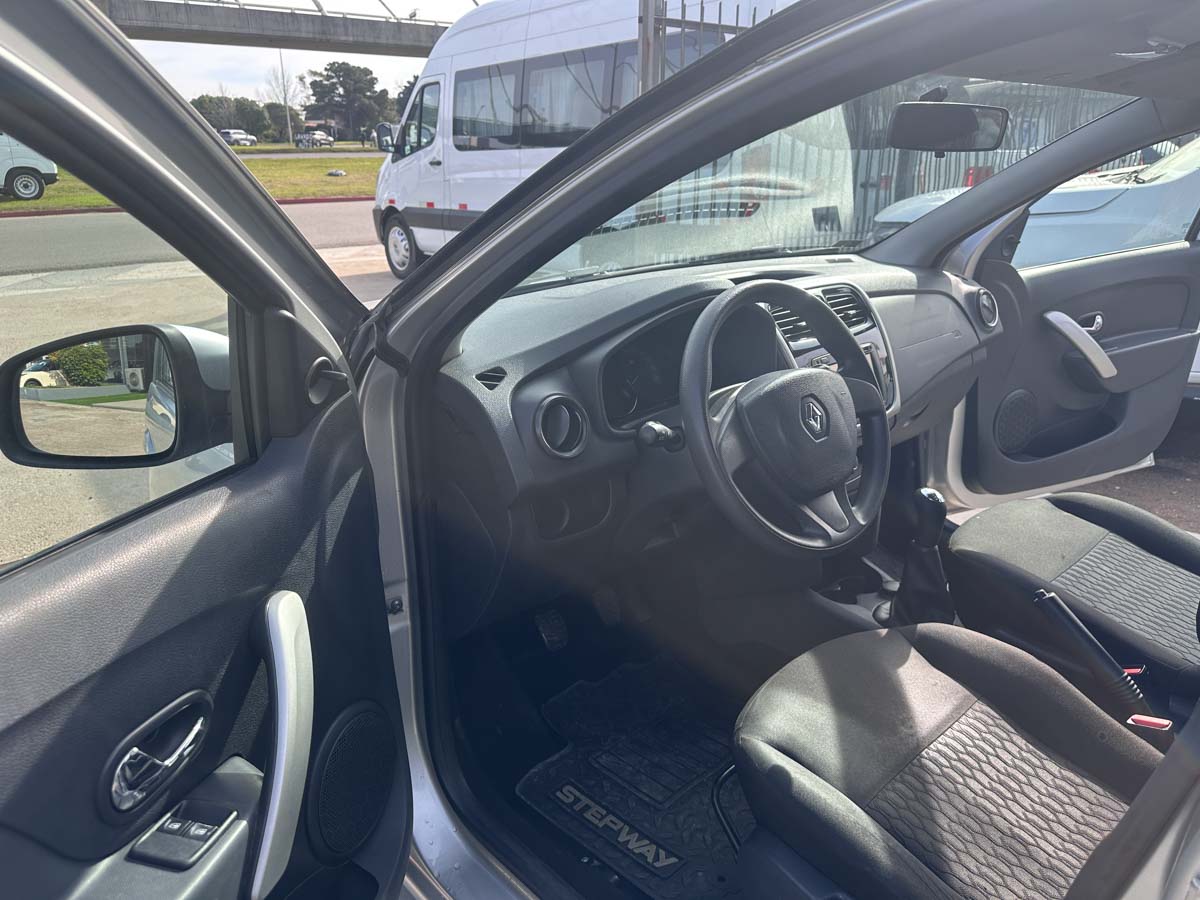 RENAULT SANDERO EXPRESSION 1.6 FULL 5PTS 2017