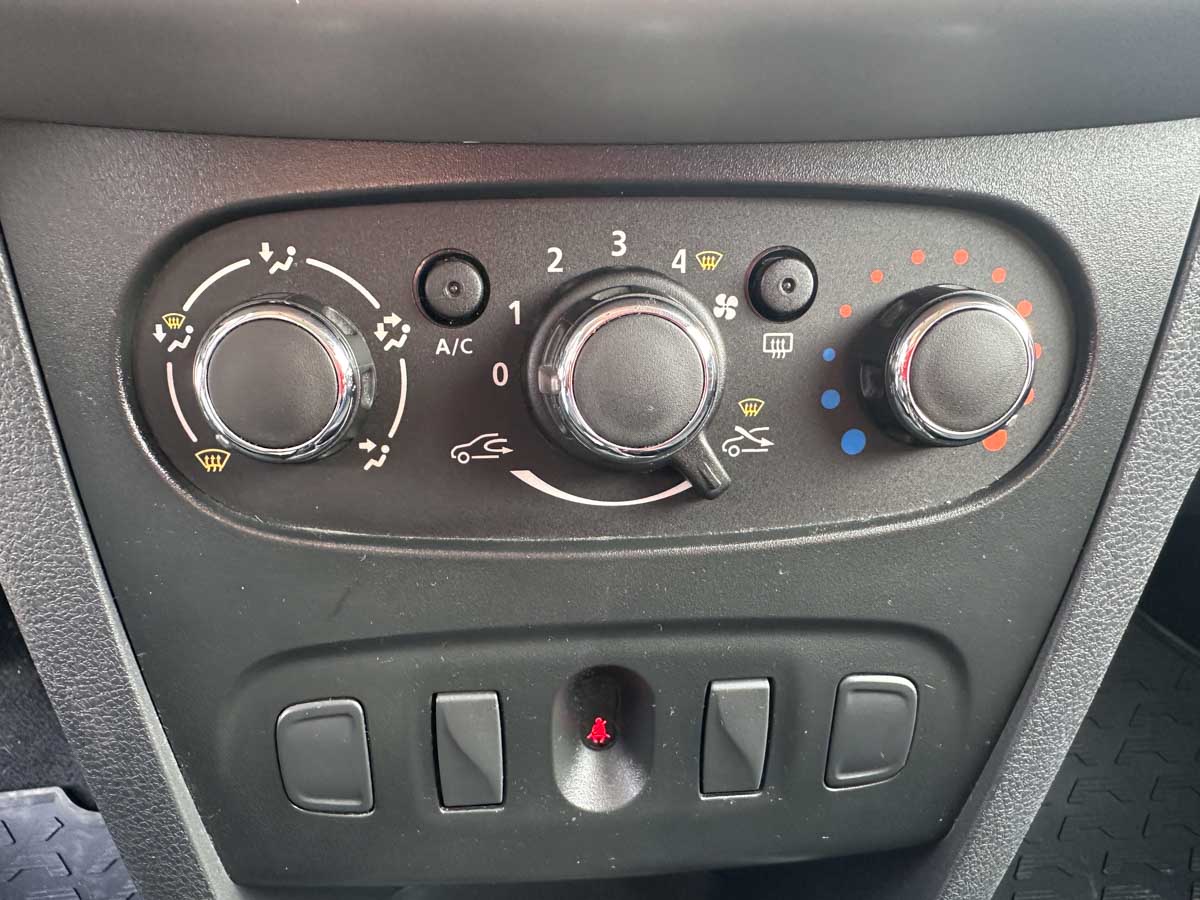 RENAULT SANDERO EXPRESSION 1.6 FULL 5PTS 2017