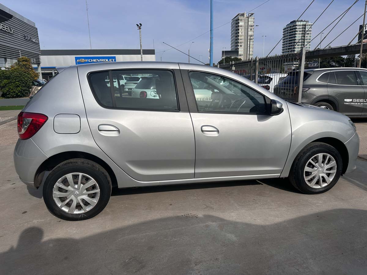 RENAULT SANDERO EXPRESSION 1.6 FULL 5PTS 2017