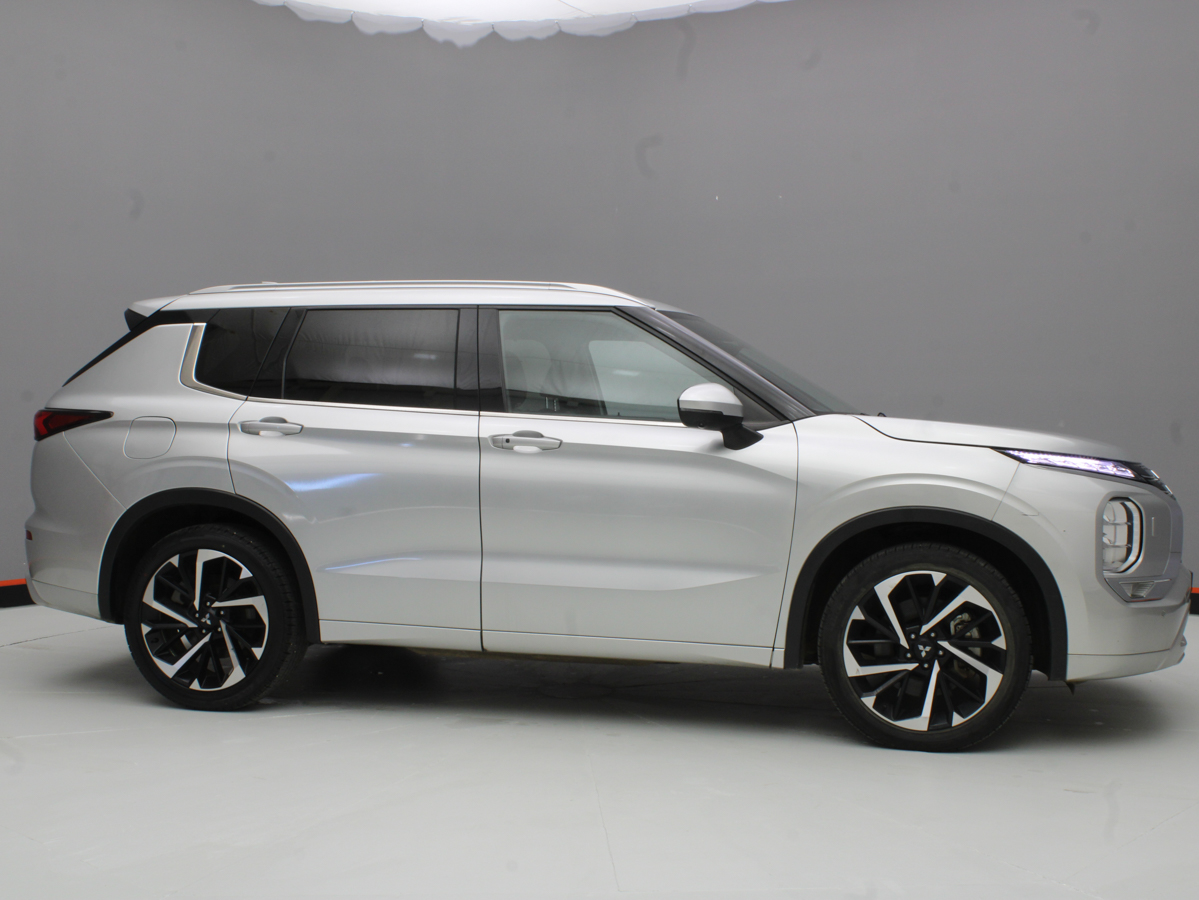 MITSUBISHI OUTLANDER GLS AWD 2024