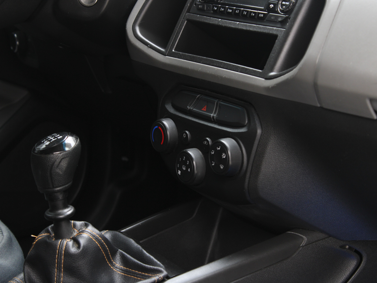 CHEVROLET PRISMA JOY 2018