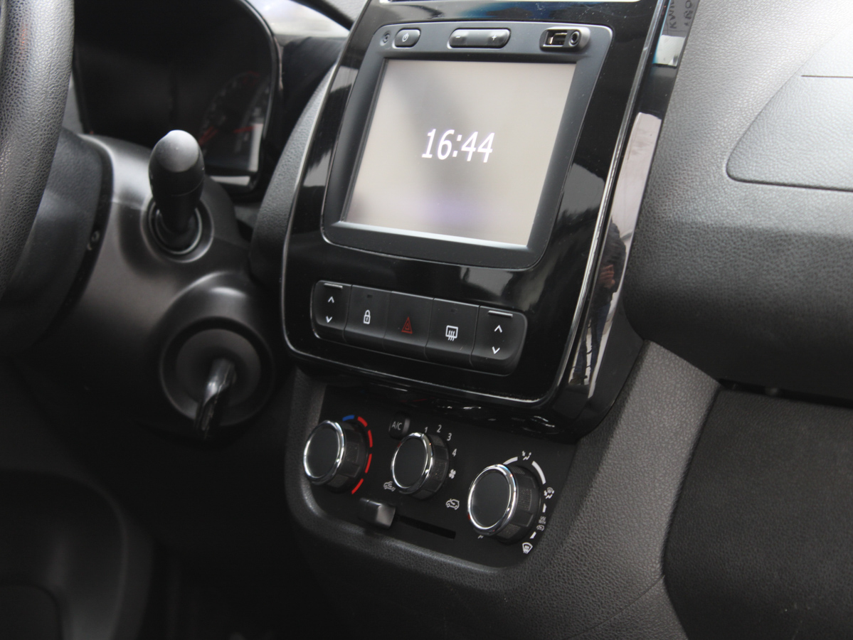 RENAULT KWID INTENSE 2019