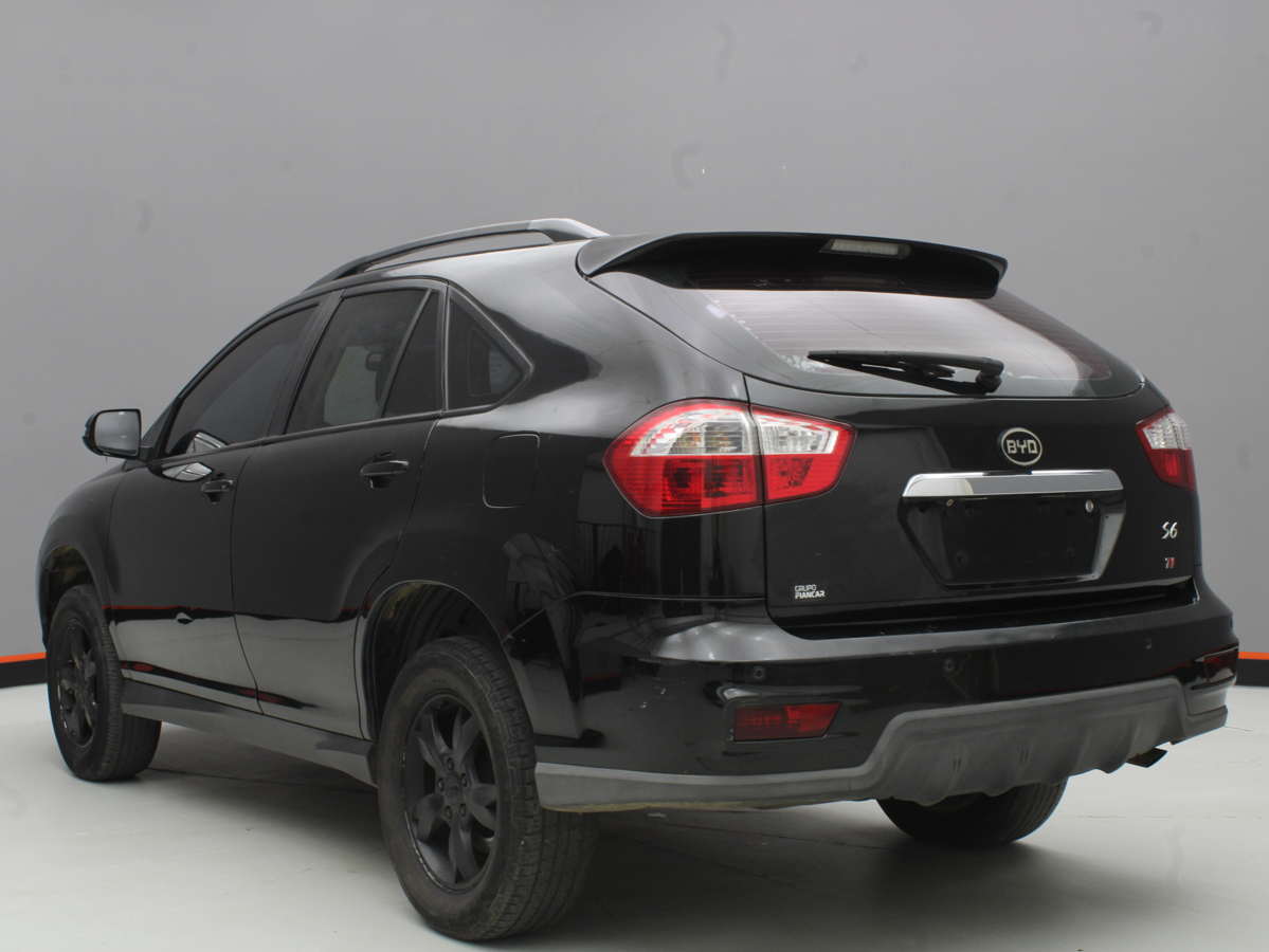 BYD S6 2015