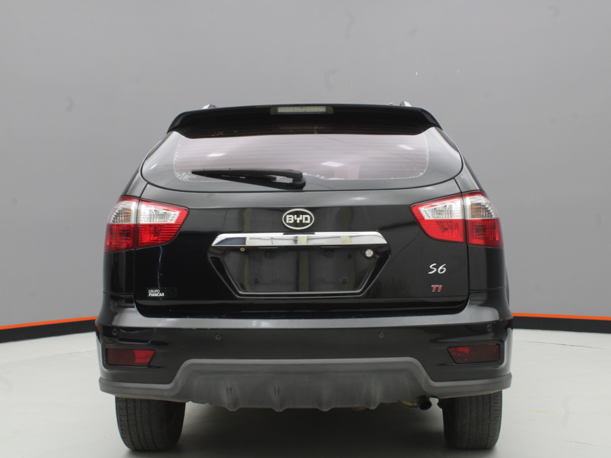 BYD S6 2015