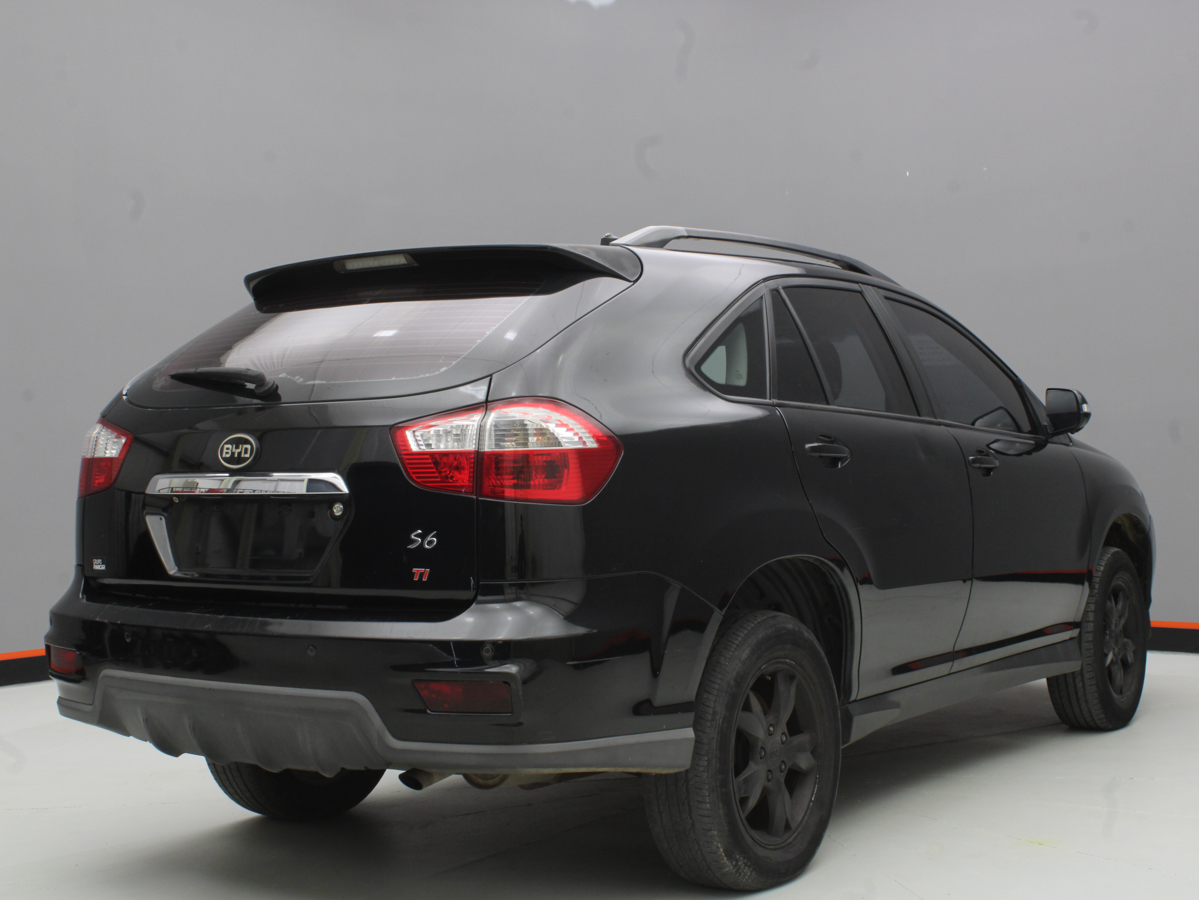 BYD S6 2015