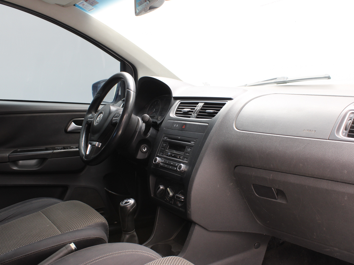 VOLKSWAGEN SURAN 2012