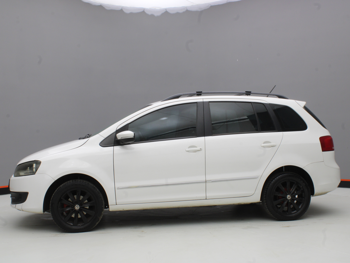 VOLKSWAGEN SURAN 2012