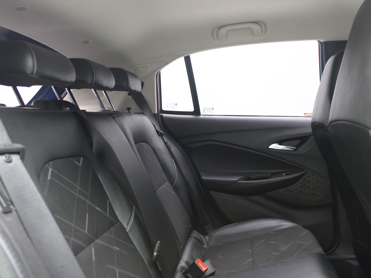 CHEVROLET ONIX PREMIER 2020