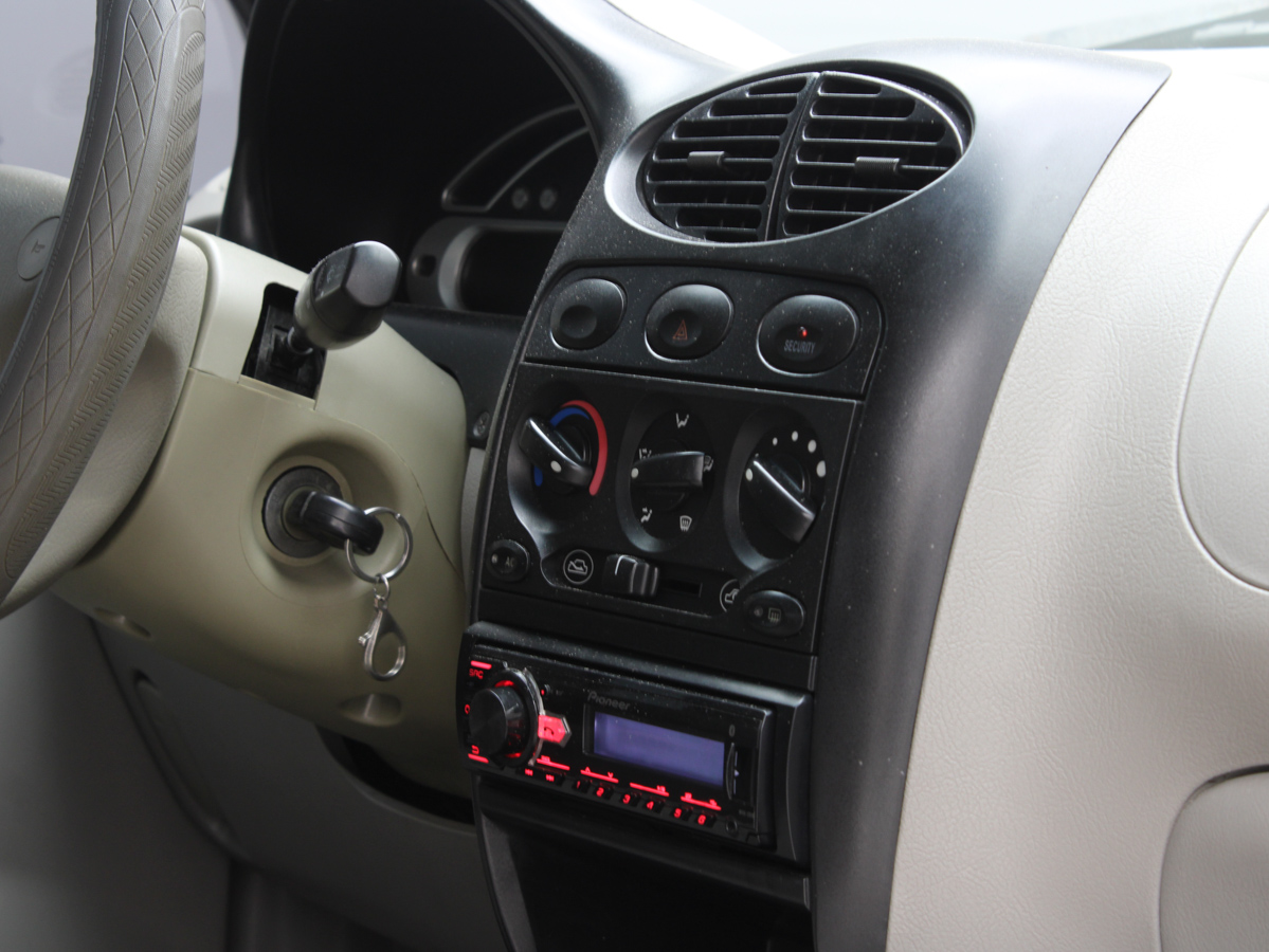 CHERY QQ 2012