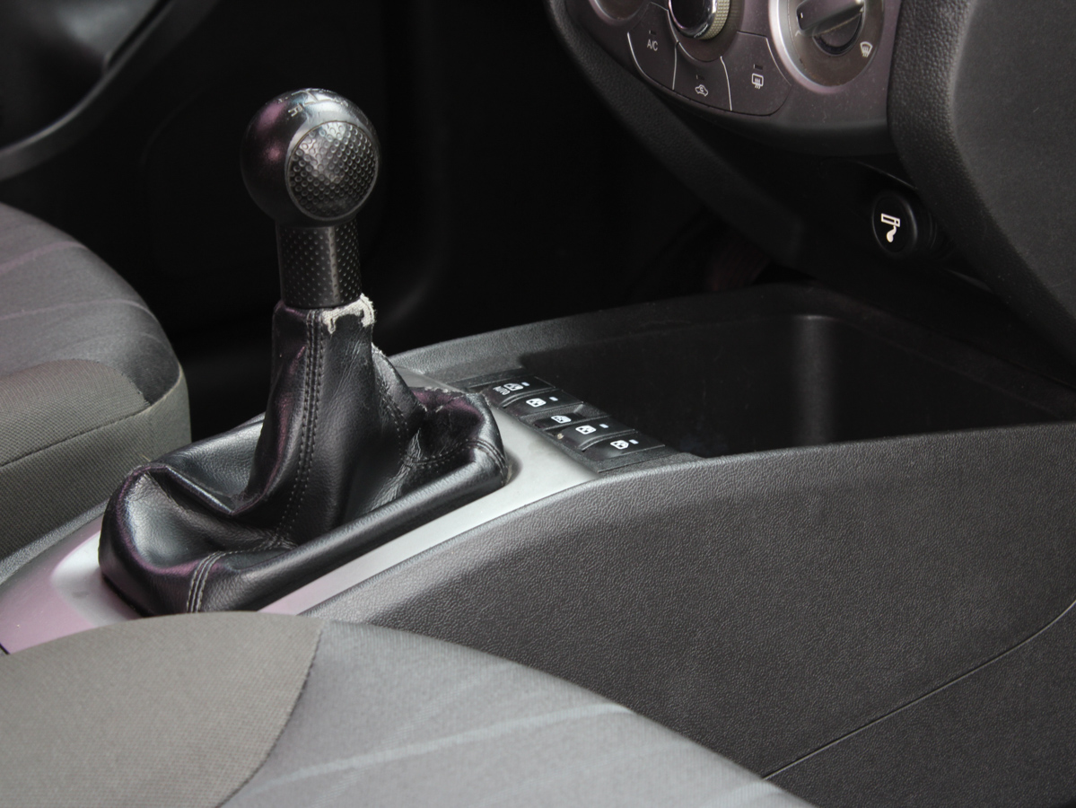 CHEVROLET SAIL LT 2015