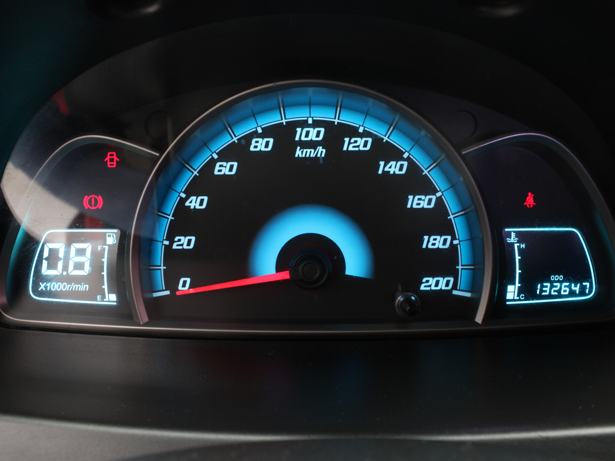 CHEVROLET SAIL LT 2015