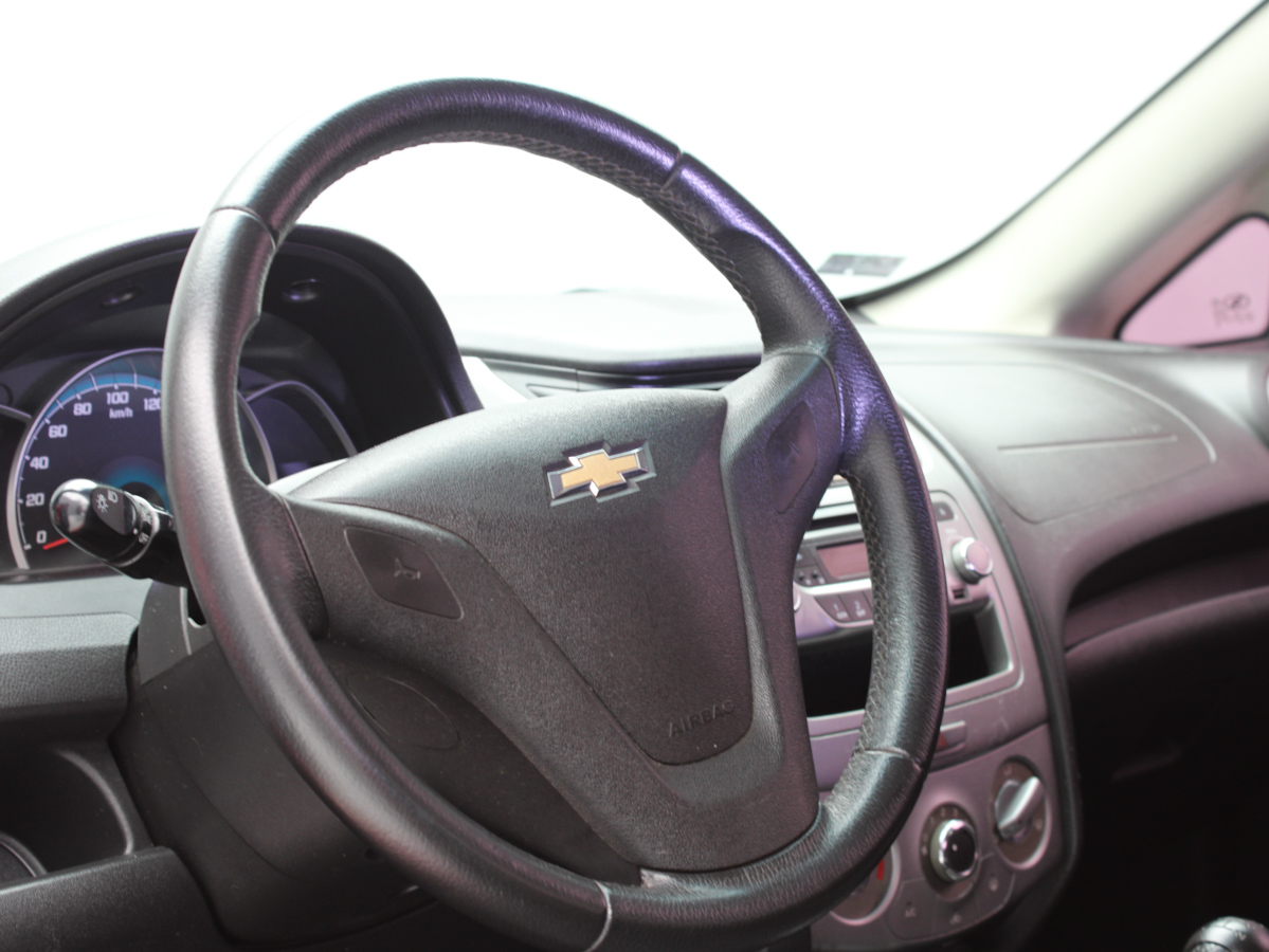CHEVROLET SAIL LT 2015