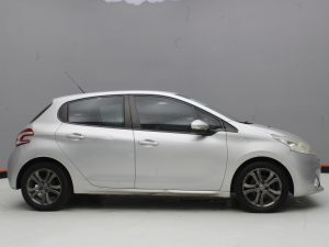 PEUGEOT 208 ACTIVE 2014