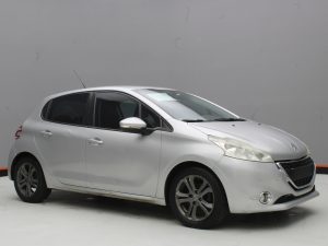 PEUGEOT 208 ACTIVE 2014