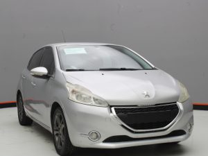 PEUGEOT 208 ACTIVE 2014