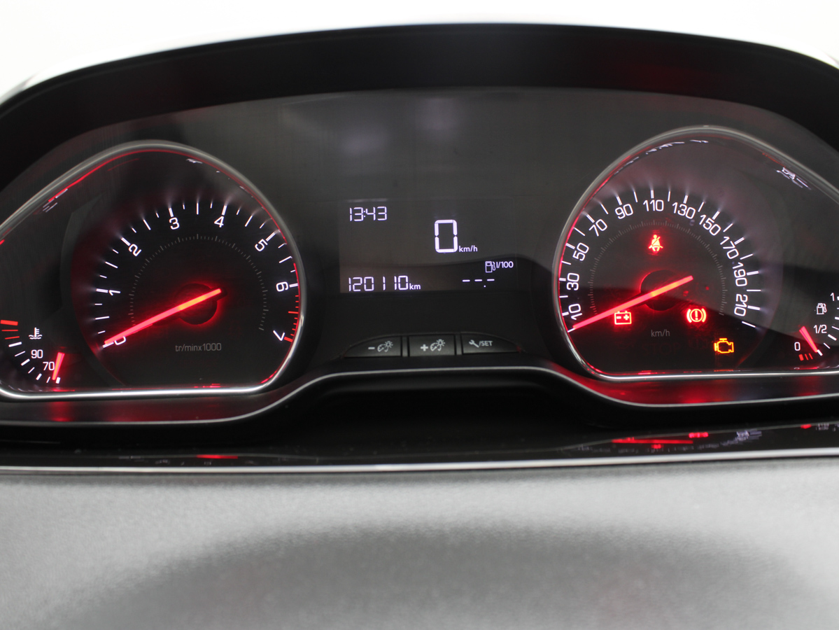 PEUGEOT 208 ACTIVE 2014