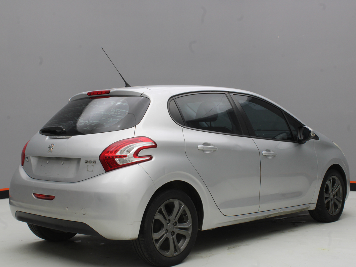 PEUGEOT 208 ACTIVE 2014