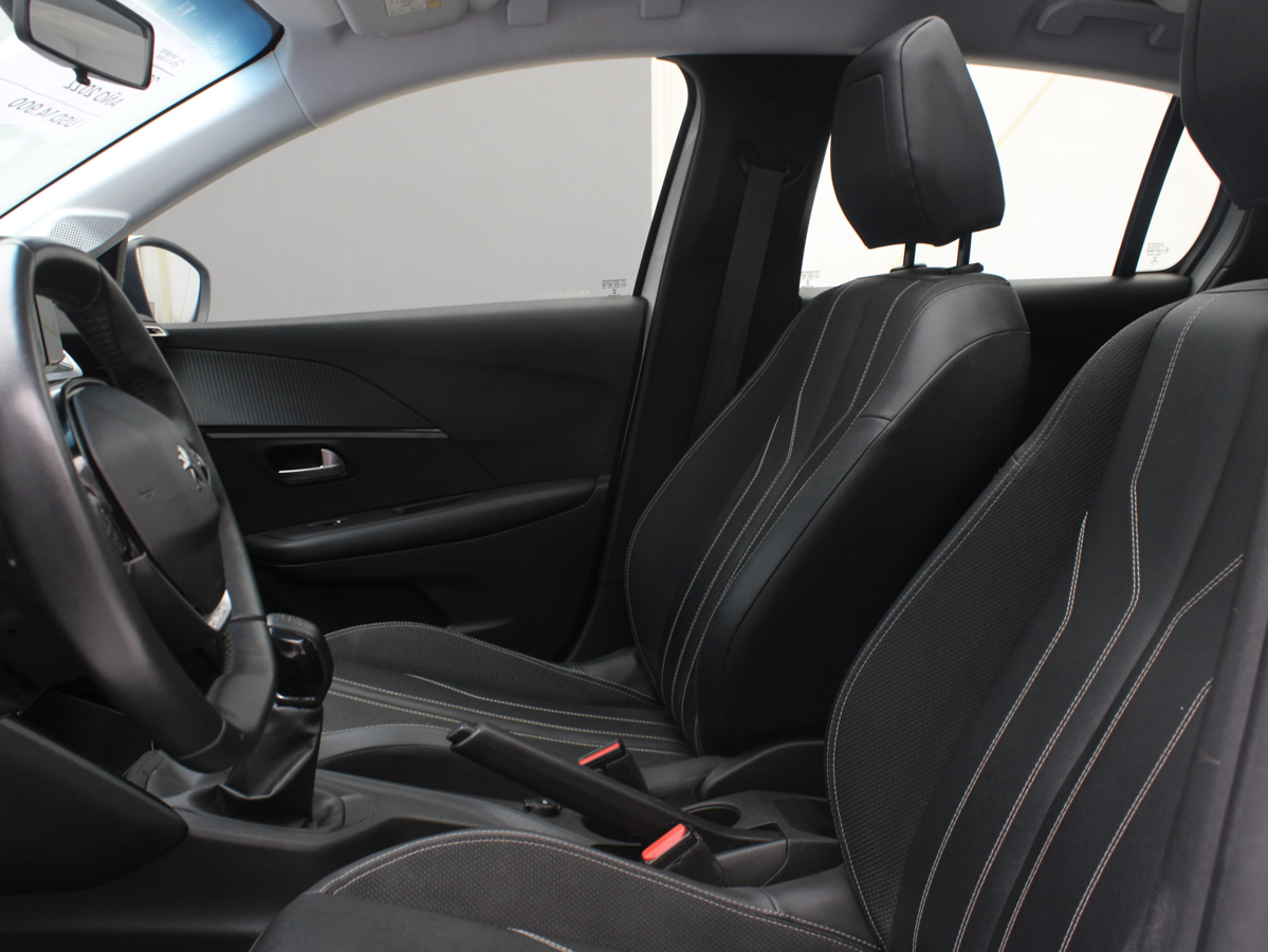 PEUGEOT 208 ALLURE 2022