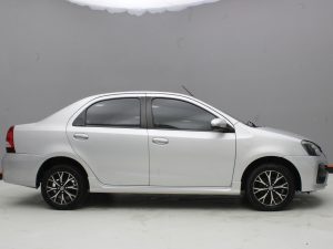 TOYOTA ETIOS XLS 2020